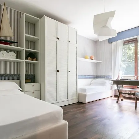 Via Ponchielli By Onefinestay Apartmán *